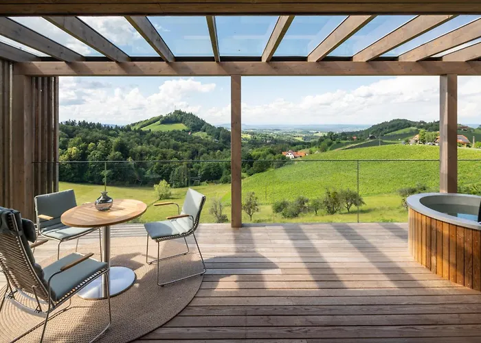 Steirerblicke - Winzerhaeuser An Der Suedsteirischen Weinstrasse * Glanz an der Weinstraße