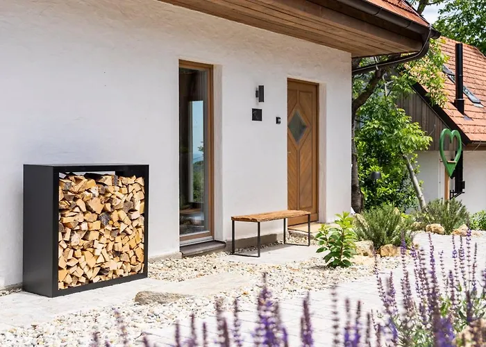 Steirerblicke - Winzerhaeuser An Der Suedsteirischen Weinstrasse * Glanz an der Weinstraße